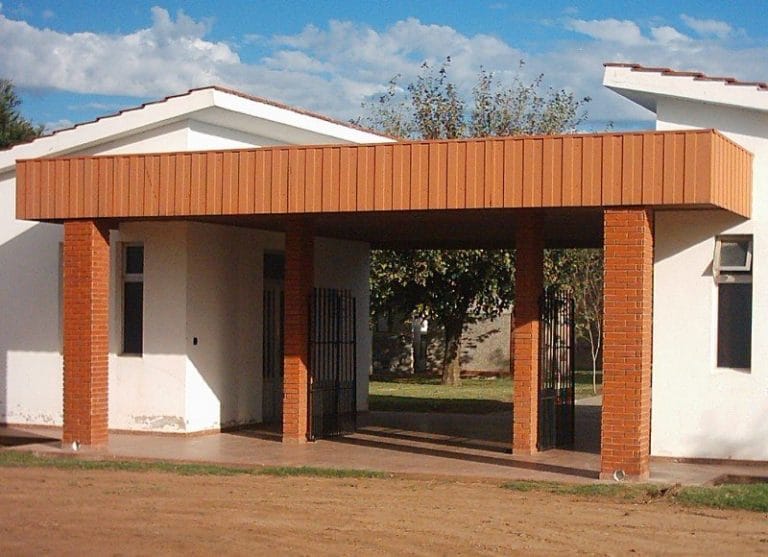 Intendente Alvear: Caducidad de las concesiones en el cementerio