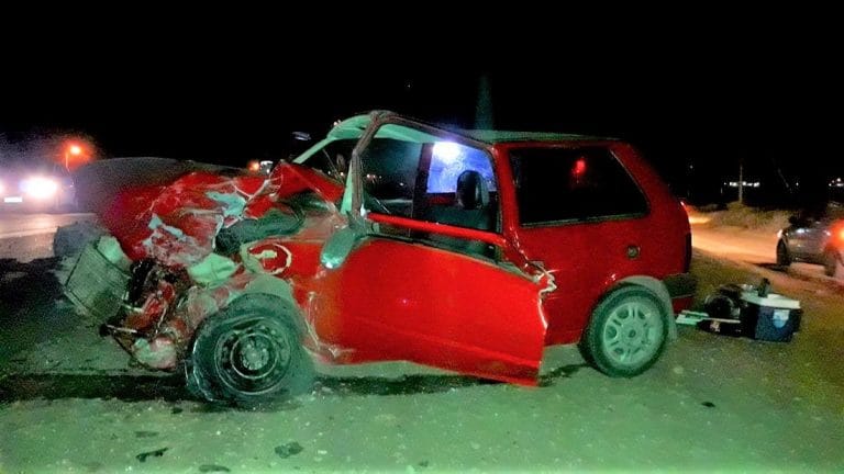 Choque frontal en la Ruta 35 en el ingreso a Santa Rosa: Tres personas resultaron heridas