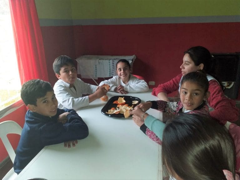 Elaboraron un protocolo de actuación para los comedores pampeanos que será aplicado durante la etapa de distanciamiento social