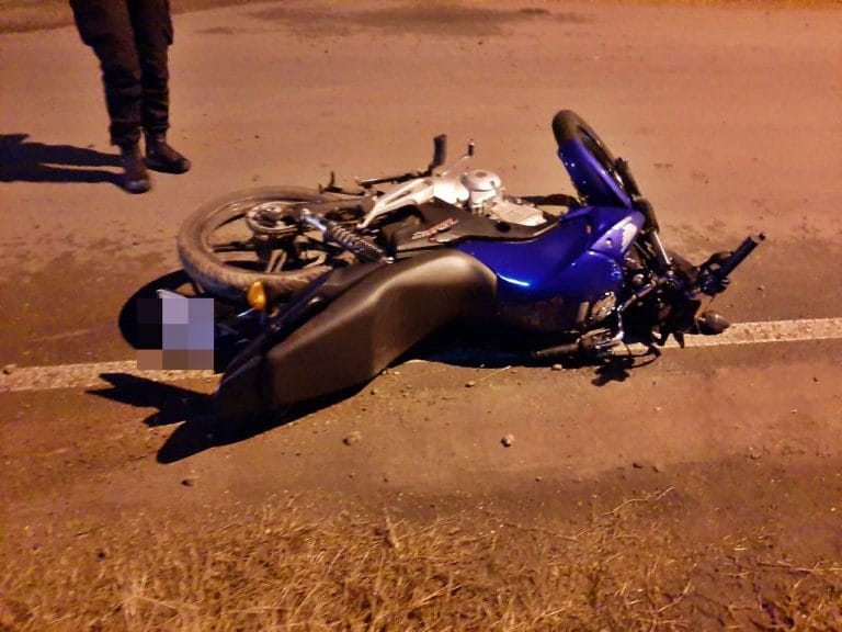 Motociclista accidentado en la madrugada: Sufrió fractura en uno de sus brazos