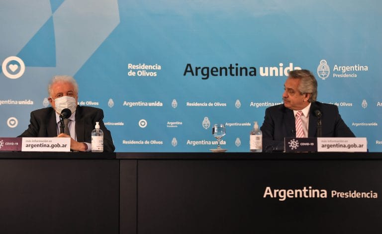 El primer semestre del 2021 podría estar lista la vacuna para el COVID-19 de Oxford que elaborarán Argentina y México