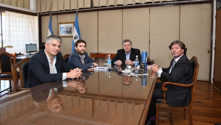 Funcionarios pampeanos respaldan el DNU del presidente Alberto Fernández en relación a los servicios de telefonía e internet