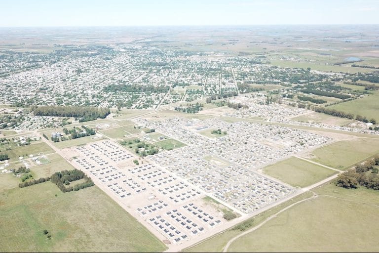 Fernanda Alonso se refirió a la construcción de las 120 viviendas en el sector norte de General Pico: “Hay 1940 familias inscriptas que esperaron eternamente esta posibilidad”
