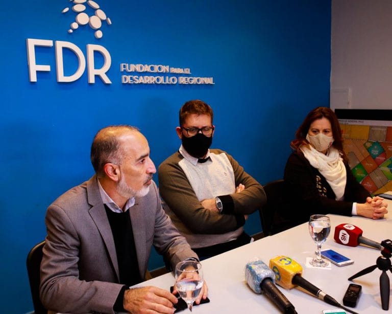 Pérez Araujo disertó sobre la realidad hídrica de La Pampa en General Pico: “Los recursos no son sólo del oeste, sino de todos los pampeanos”