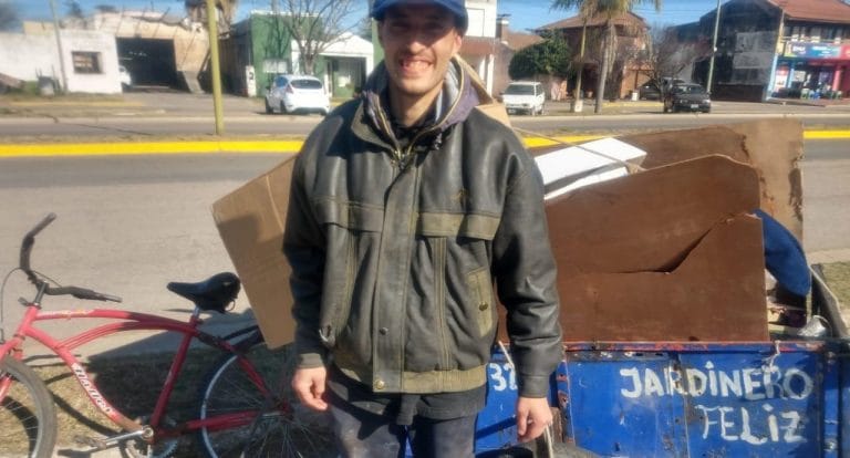 Trenque Lauquen: Es cartonero, encontró más de un millón de pesos y los devolvió sin aceptar ninguna compensación económica
