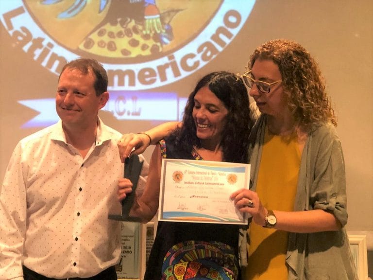 La escritora pampeana María Griselda Capo, sus premios y un gran relato de intercambio cultural en Colombia