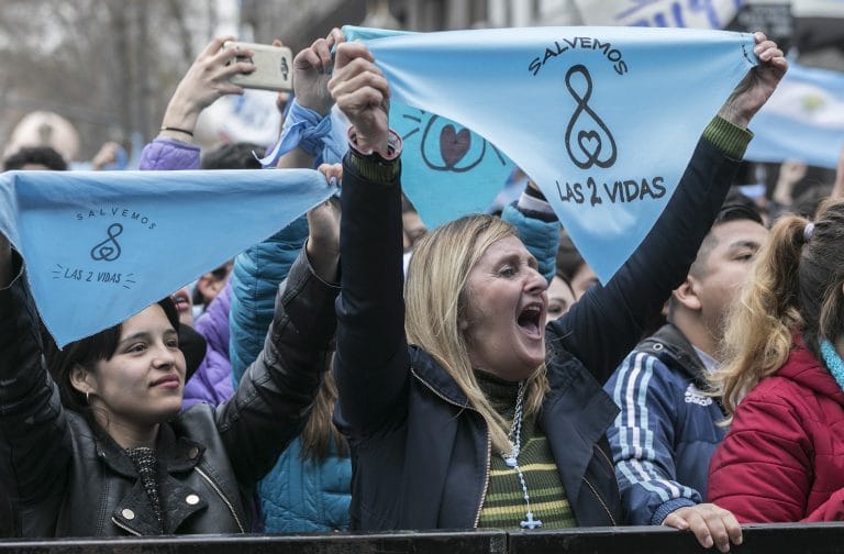 #8ACeleste: A dos años del rechazo al proyecto de aborto legal, convocan a un bocinazo en todo el país por “las dos vidas”