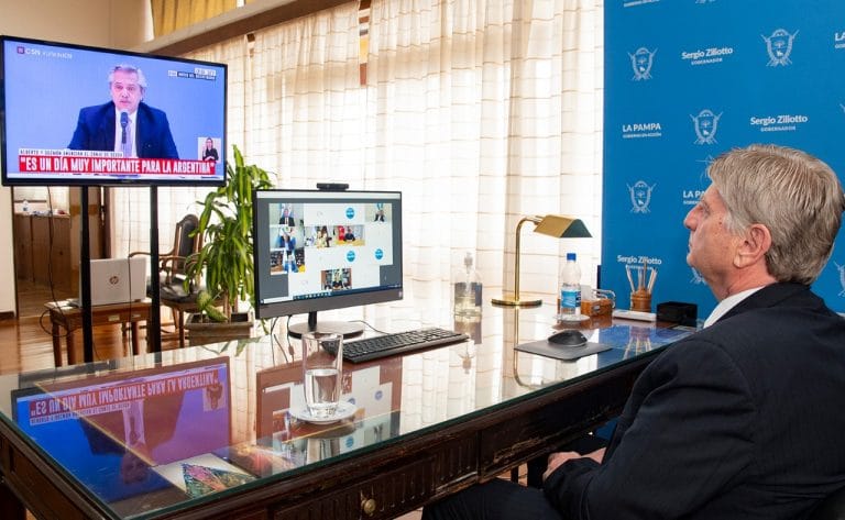 El Gobernador Sergio Ziliotto elogió la negociación de la deuda: “Sólo podremos pagar generando trabajo argentino, creciendo pero con inclusión social”