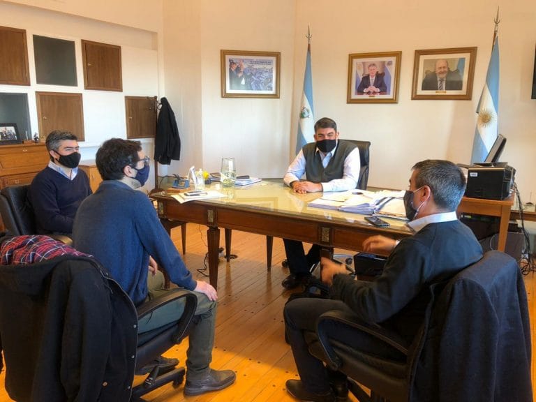Funcionarios municipales se reunieron con el ministro Bensusan