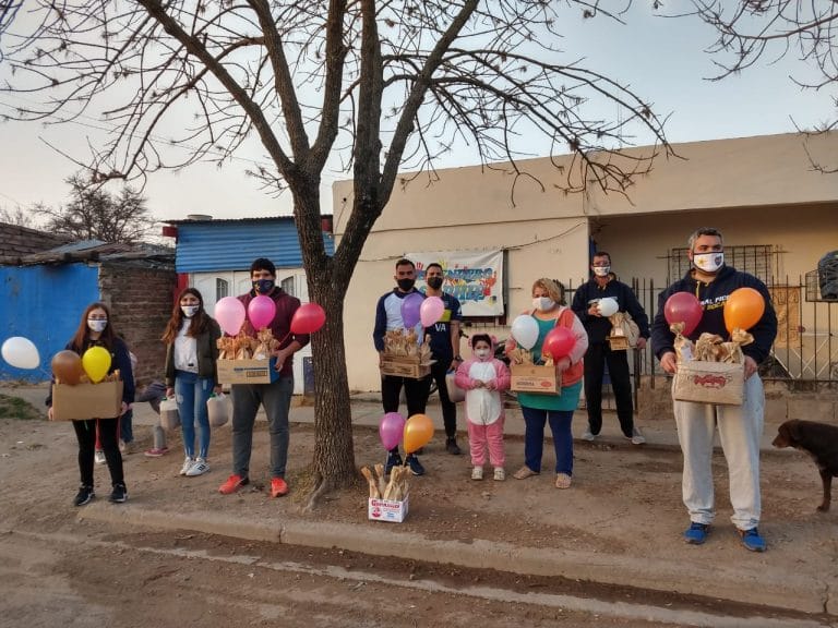 La Peña boquense “Roberto Mouzo” entregó regalos y celebró a lo grande el Día del Niño