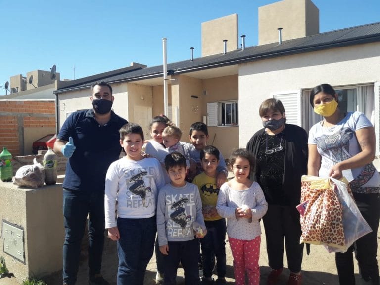 Día del Niño: ¡Gran recorrida por los barrios de General Pico para entregar juguetes y golosinas!