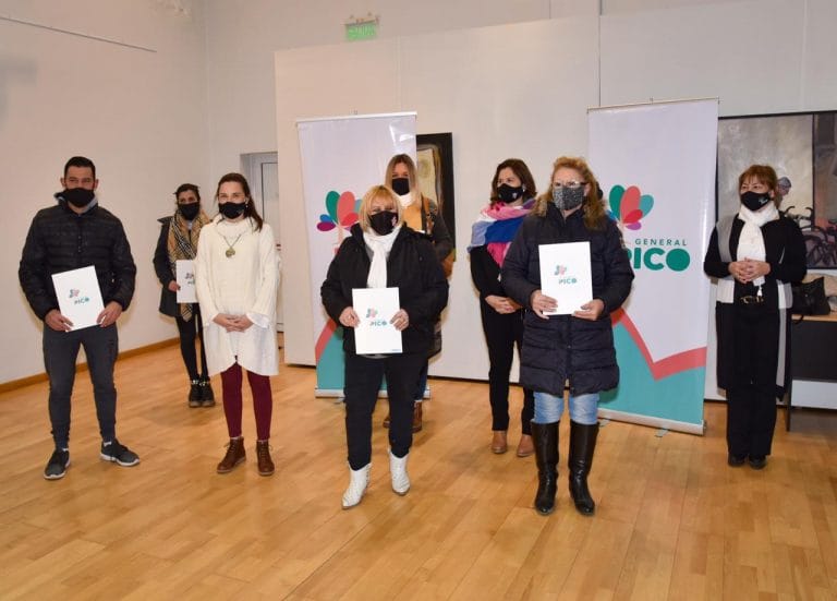 Entregan siete  microcréditos a Emprendedores de General Pico por 430.000 pesos