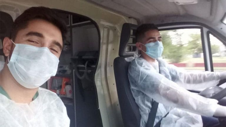 Villa María: Echaron al paramédico que viajaba 100 kilómetros en bicicleta para cumplir sus guardias