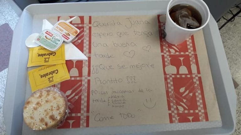 Mar del Plata: hermoso gesto de las mucamas del hospital a los pacientes internados