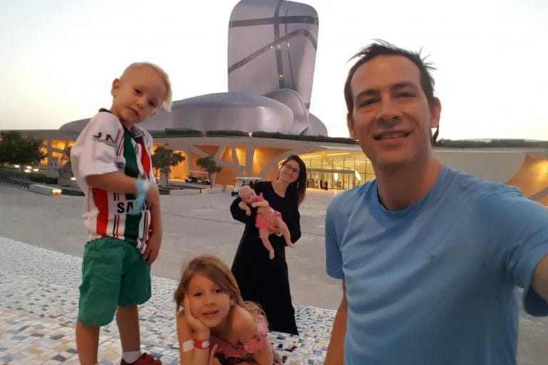 Es piquense y vive en Arabia Saudita: “Acá se aprende a respetar al prójimo”
