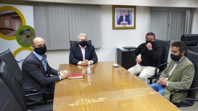 Reunión entre el IPAV y representantes del Consejo de Ingenieros