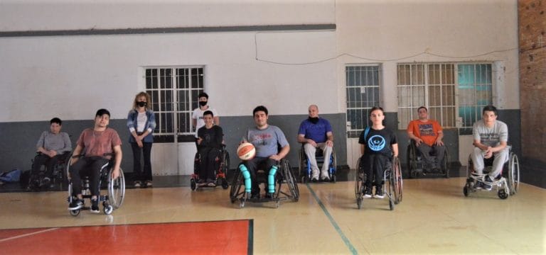 El primer equipo de básquet adaptado de General Pico entrena con mucho entusiasmo en Pico FBC