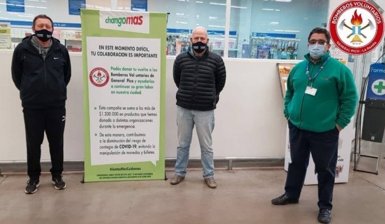 Bomberos de General Pico y “Chango Más” celebraron un convenio llamado “Done su vuelto” para que todos colaboremos con el Cuartel