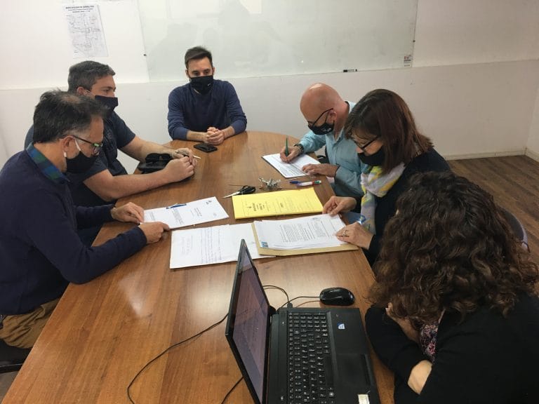 Realizaron la apertura de sobres por la concesión de las confiterías de la terminal de ómnibus y de MEDANO