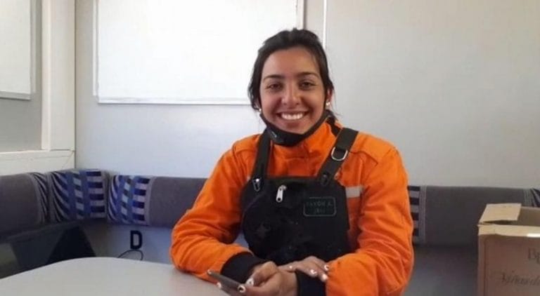 Córdoba: Joven bombera aprobó un examen universitario en medio del combate contra los incendios