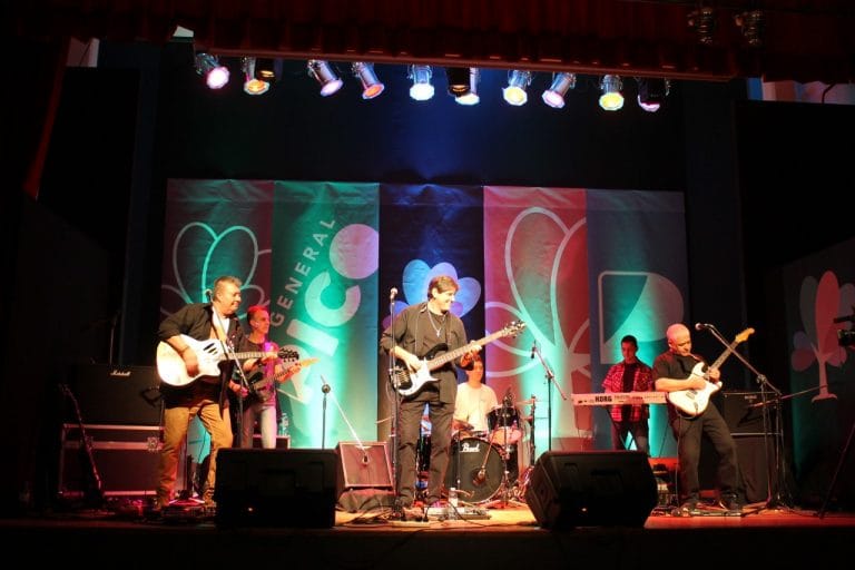 Domingos en casa presentará a la banda «Cable a Tierra»