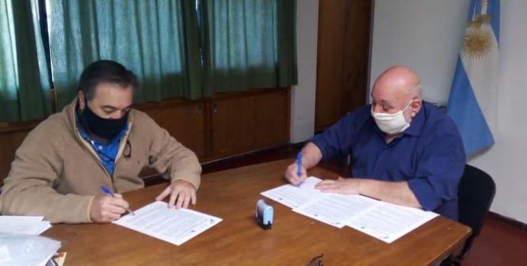 La Facultad de Veterinarias firmó un convenio de colaboración con la Fundación del Banco de La Pampa