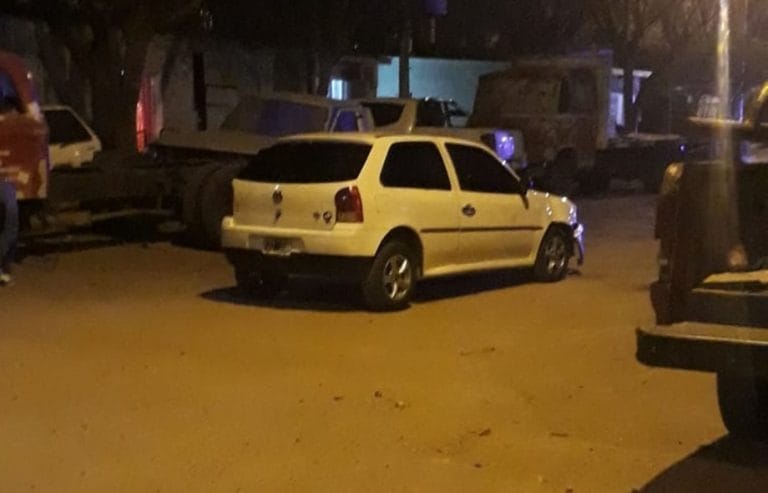 Choque entre auto y moto en calle 40 y 35: Un hombre fue hospitalizado