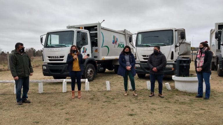 El municipio incorporó tres camiones con una inversión de 19 millones de pesos: “el objetivo es seguir optimizando la recolección de residuos”, dijo Alonso