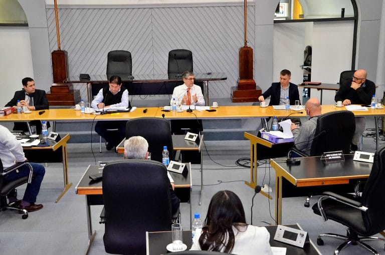 “Las proyecciones económicas fueron superadas y tendremos un déficit de 1.750 millones de pesos”, dijo Ernesto Franco