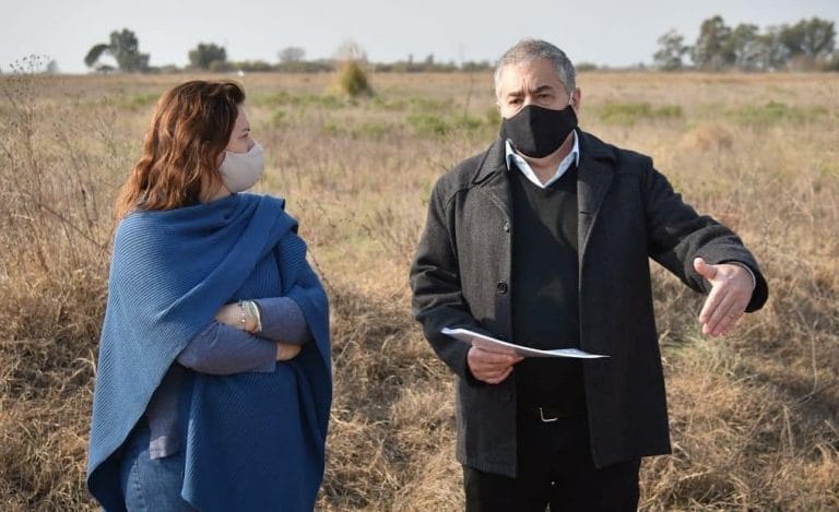 “Las 82 cuadras que se asfaltarán en General Pico era un compromiso asumido por el municipio y de esta manera cumpliremos con los vecinos”, dijo Gabba