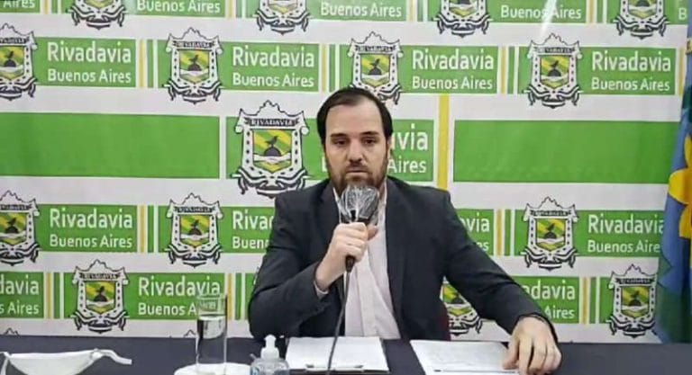 Luego de seis meses se confirmaron los dos primeros casos de Coronavirus en González Moreno: “El nexo epidemiológico de uno de ellos habría sido un viaje por cuestiones de salud a General Pico” dijo el Intendente