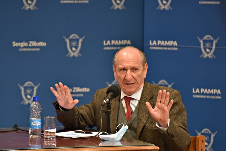 El ministro Kohan advirtió que “las reuniones clandestinas atentan contra la salud de los pampeanos”