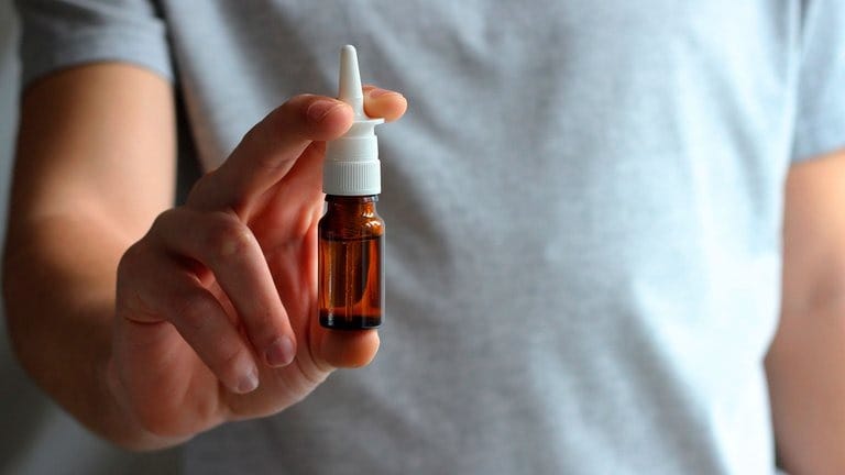 Un estudio arrojó resultados alentadores sobre la efectividad de un spray nasal para prevenir casos nuevos de coronavirus