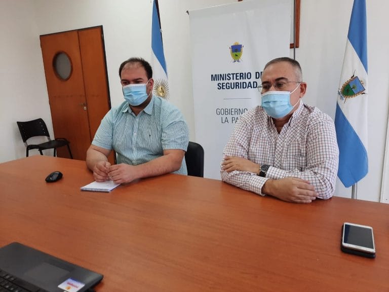 Reunión entre la administradora de la Aduana de General Pico y Seguridad para informar los protocolos desempeñados