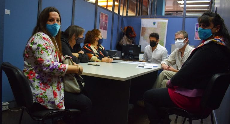 Buscan una nueva ley antifinancieras en La Pampa, para que los sueldos de empleados públicos tengan un tope en los embargos