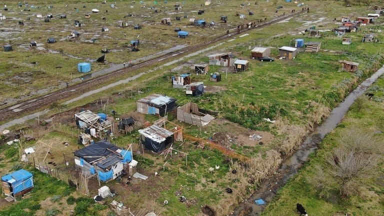 El gobierno bonaerense otorgará subsidios de hasta 300 mil pesos por familia para evitar nuevas tomas de tierras