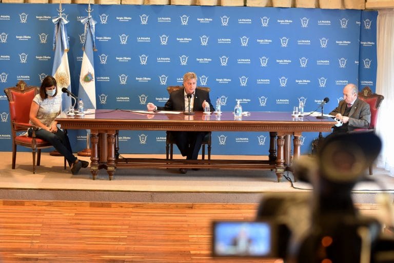 Ziliotto y Kohan explicaron que “se está atravesando la etapa de contagios por conglomerado” a “la circulación comunitaria”