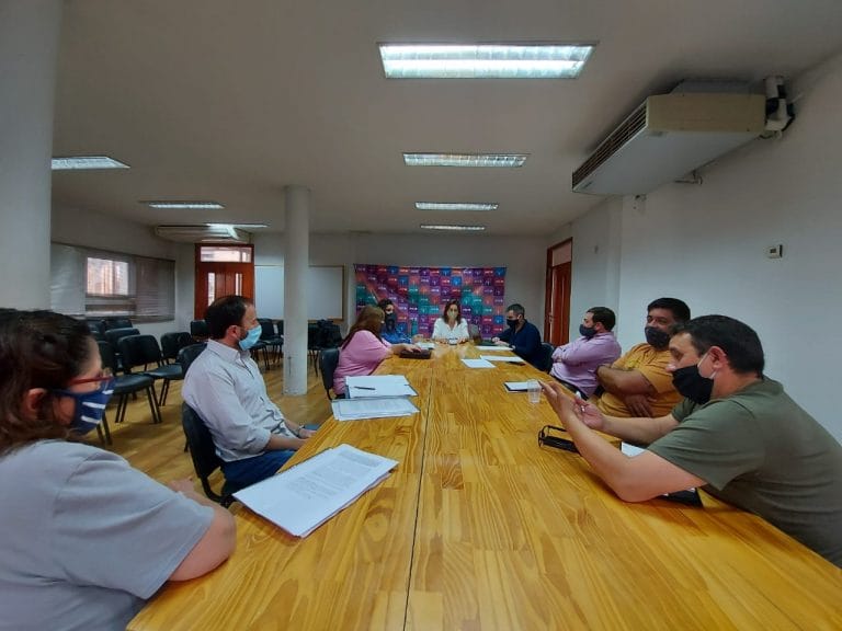 Concluyó la reunión entre el Municipio y los gremios: 287 personas que tenían contrato con aportes serán incorporados a planta permanente