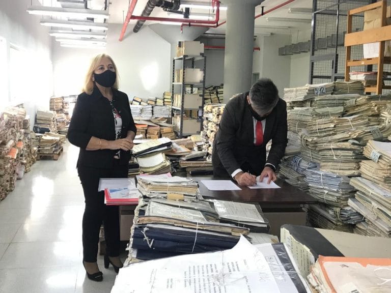El Poder Judicial donó el papel de 25 años de expedientes a la Cooperadora del Hospital Molas