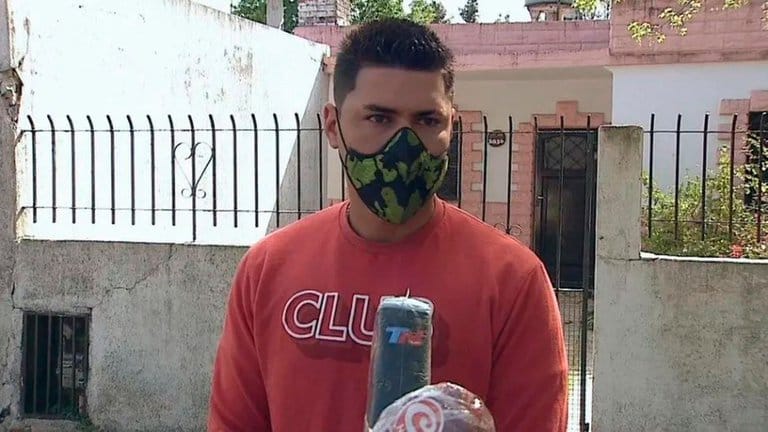 Un hombre fue denunciado por los vecinos por haber ahorcado a su perro: “Mordió a mi nene y casi me lo mata”