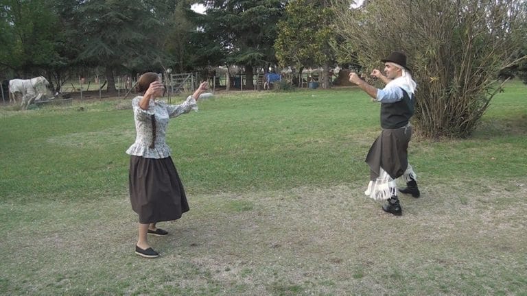 PICO ES CULTURA: en unos minutos se presenta en el folkloreando “Refalosa Federal”