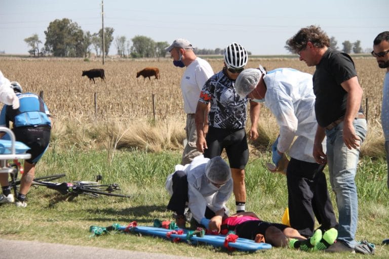 Una ciclista resultó lesionada tras ser rozada por un camión entre General Pico y Speluzzi