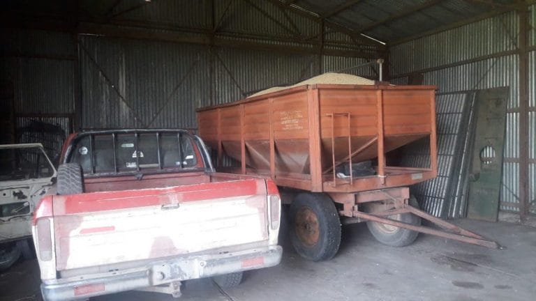 La policía recuperó 6 toneladas de soja que habían robado en Villa Mirasol, demoraron 3 personas y secuestraron las camionetas utilizadas en el hecho