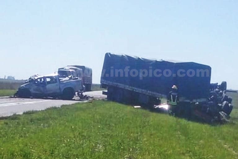 Choque frontal en Ruta 188: Un hombre de 35 años fue intervenido y se encuentra en terapia intensiva con asistencia respiratoria mecánica en General Pico