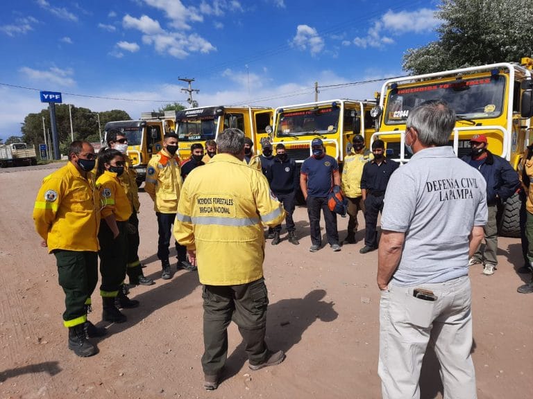 Bomberos Voluntarios y brigadistas pampeanos viajaron a Córdoba para colaborar con la provincia vecina