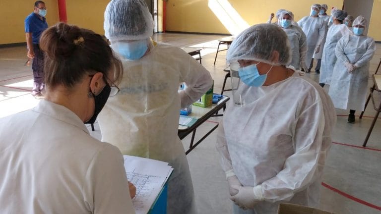 COVID-19: Mañana continúa la vacunación y habrá testeos en La Rural y en el Campito Centenario
