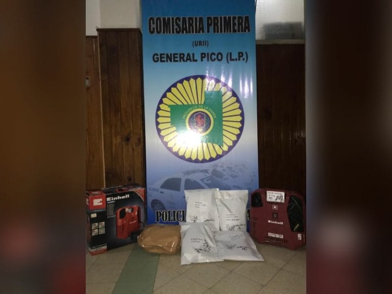 Allanamiento en barrio Don Bosco: La Policía demoró a un hombre en la vía pública y recuperó varios elementos robados