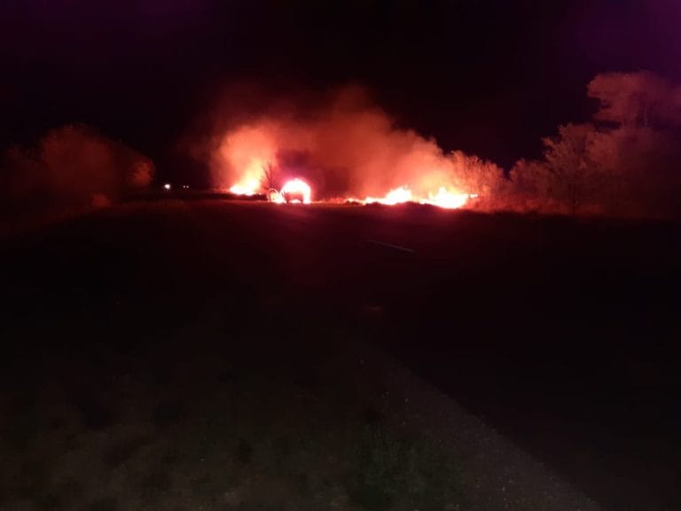 Una camioneta de General Pico se incendió anoche entre Eduardo Castex y Conhelo
