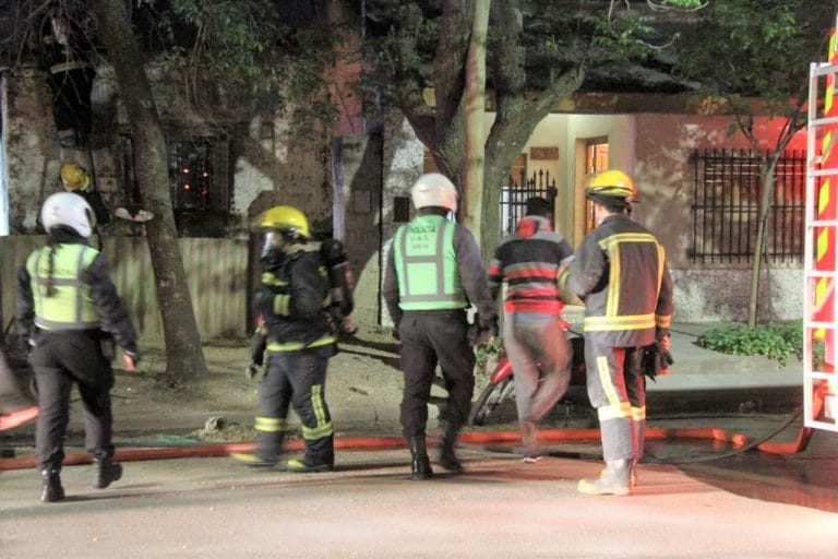 Vecina piquense sufrió incendio con pérdidas totales y necesita urgente un nuevo hogar para vivir con sus hijos: “Hemos recibido muchas donaciones, pero lo que precisamos es un techo”