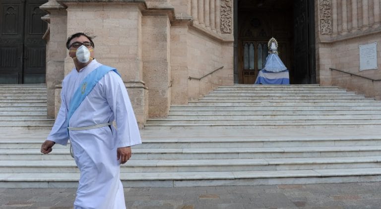Inédita peregrinación a Luján con rezos y bendiciones virtuales: “Hoy no peregrinamos con los pies, pero sí con el corazón”